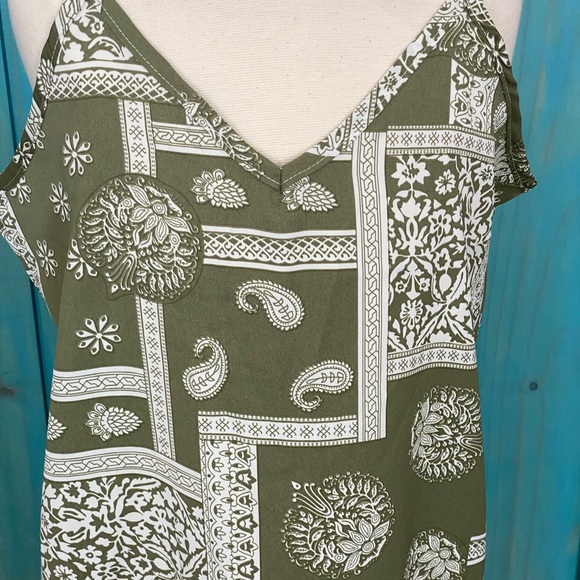 NWOT Shein Girl’s Olive Green/White Patterned Tunic Camisole -8/9Y - Picture 2 of 9